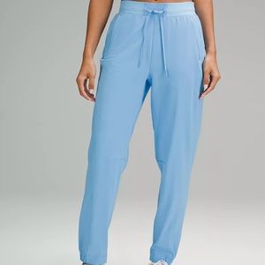 NWOT License To Train Joggers 🩵